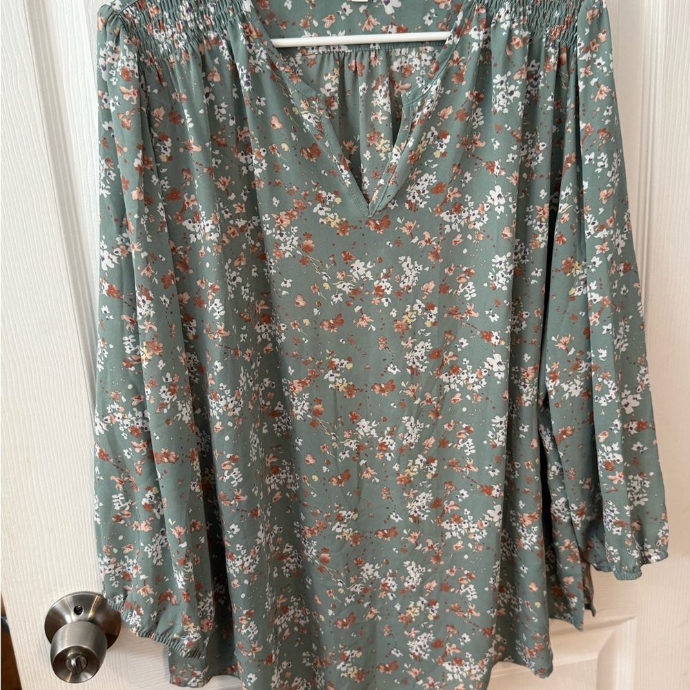 Elegant Floral Blouse in Blue-Green